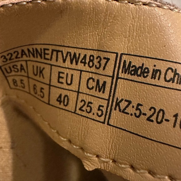 Vionic Taupe Annie Suede Snake Print Ankle Boots Women’s Size 8.5 - Picture 6 of 6